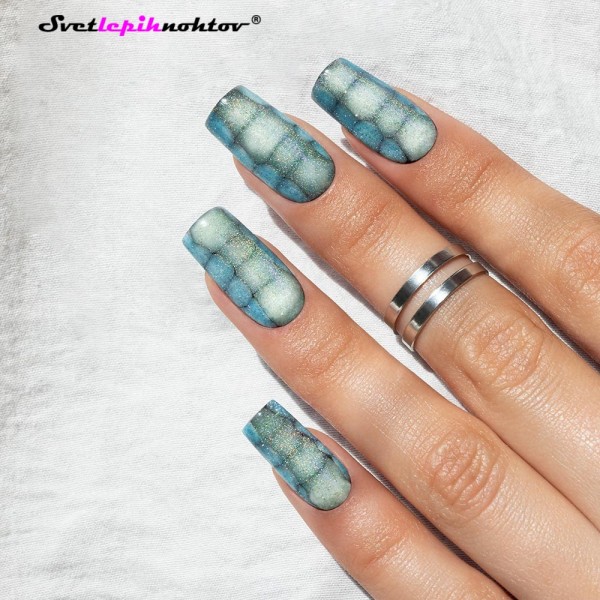 Molly Nails Cat Eye trajni lak za nohte, 8 g, št. 162